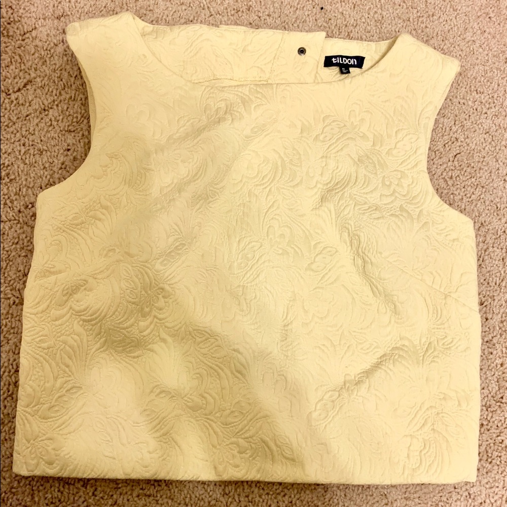 Yellow crop top with floral details and backless